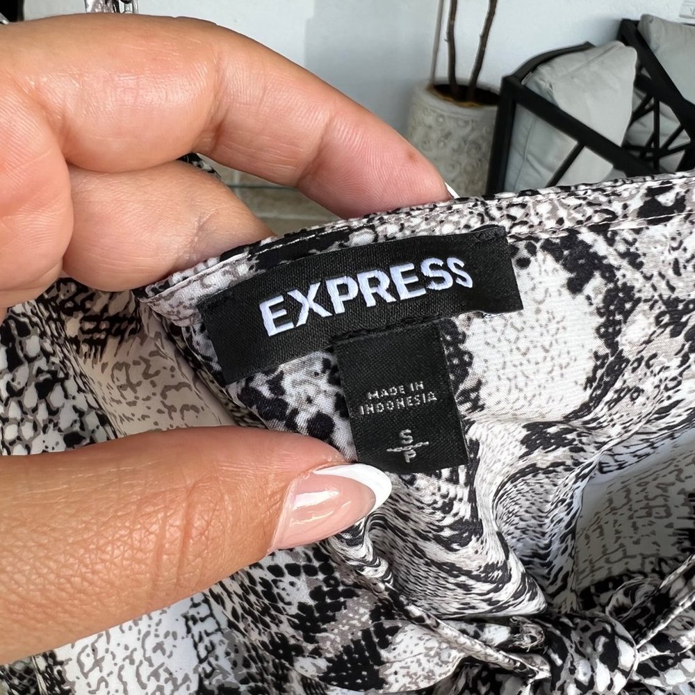 Express Snakeprint Crop Top With Cold Shoulders - image 3